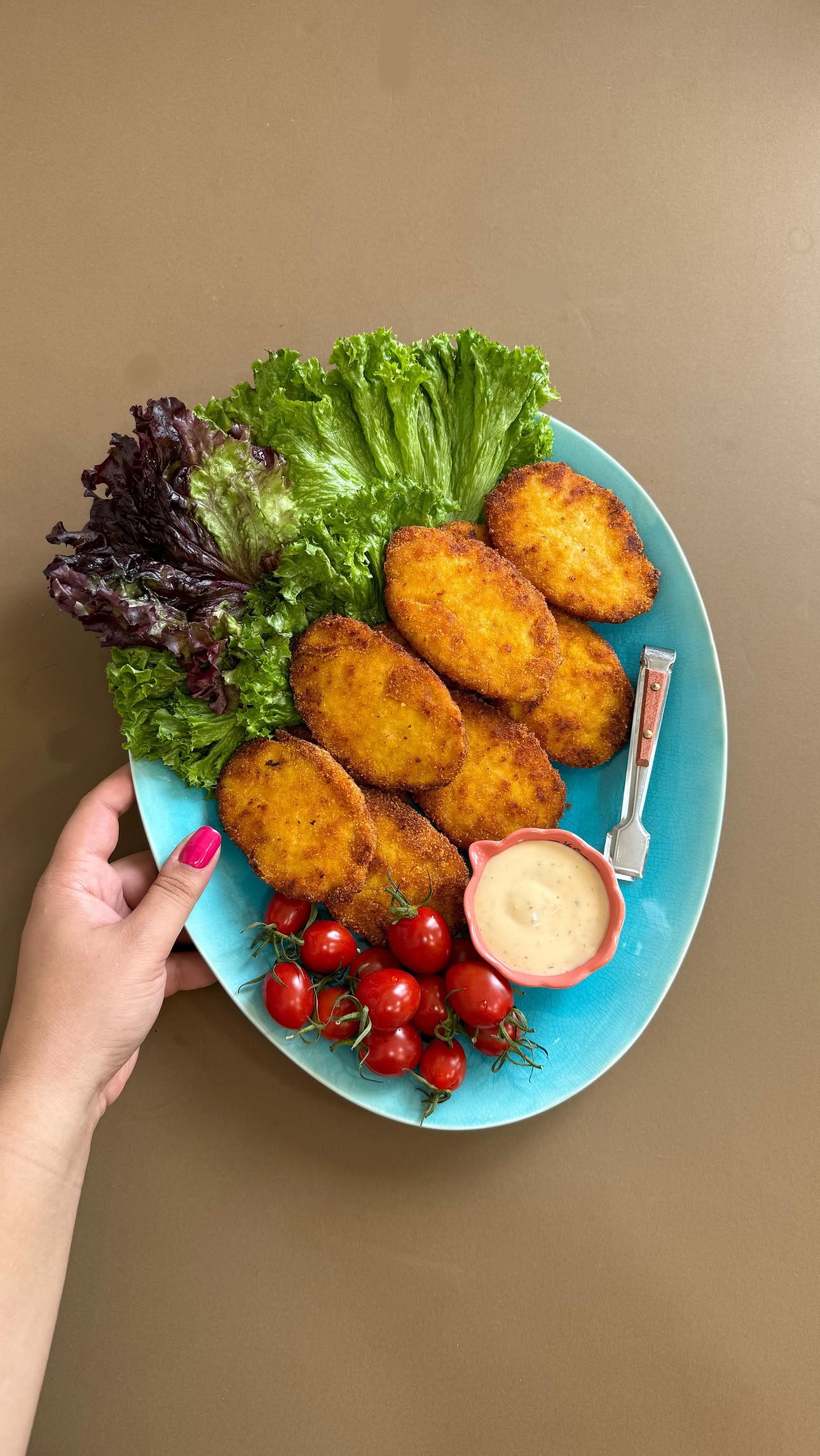 با دوتا رون مرغ و یه دونه سینه ، یه ناگت خانگی به سبک پرستو جباری خانگی به سبک پرستو جباری