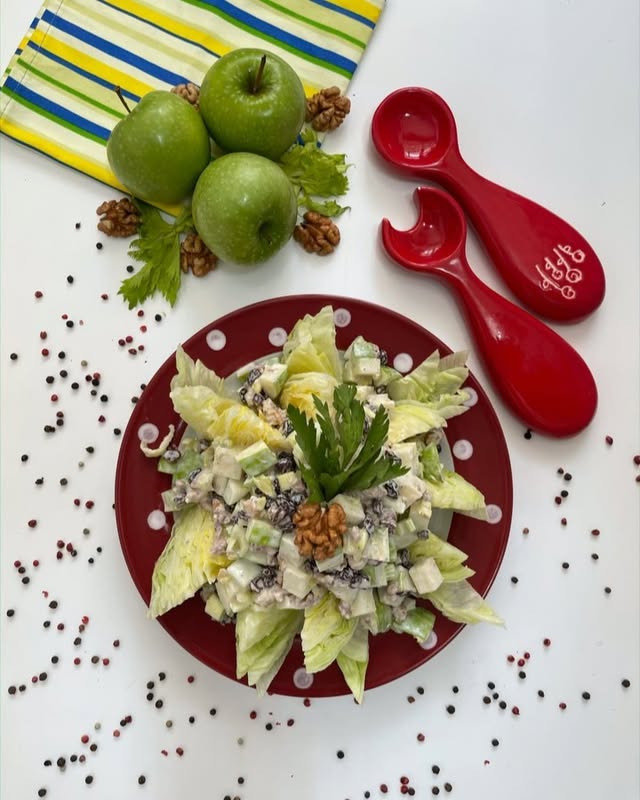 سالاد والدروف خانگی به سبک پرستو جباری